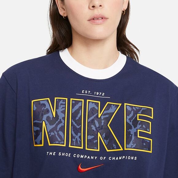 Nike Women's Boxy T-Shirt Midnight Navy The Shoe Company of Champions NWT - Picture 3 of 12